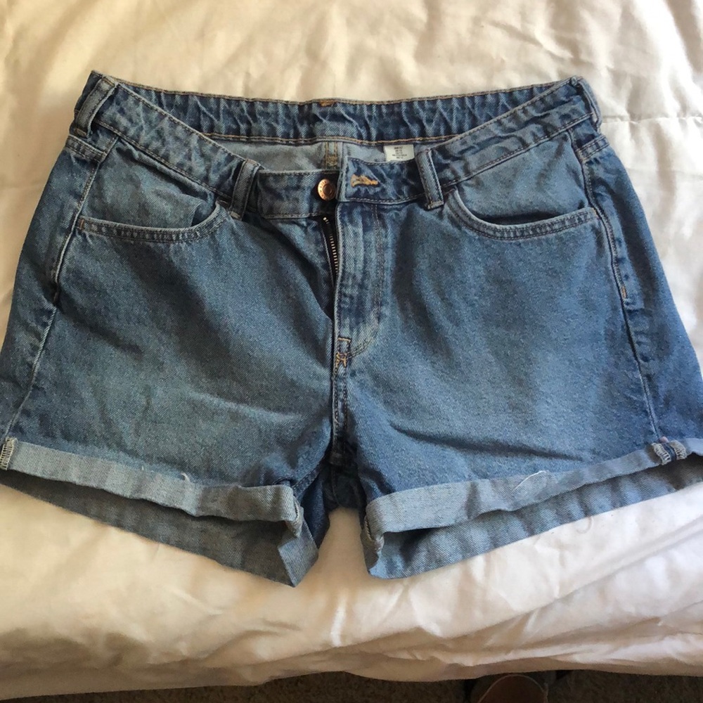 Medium wash denim shorts